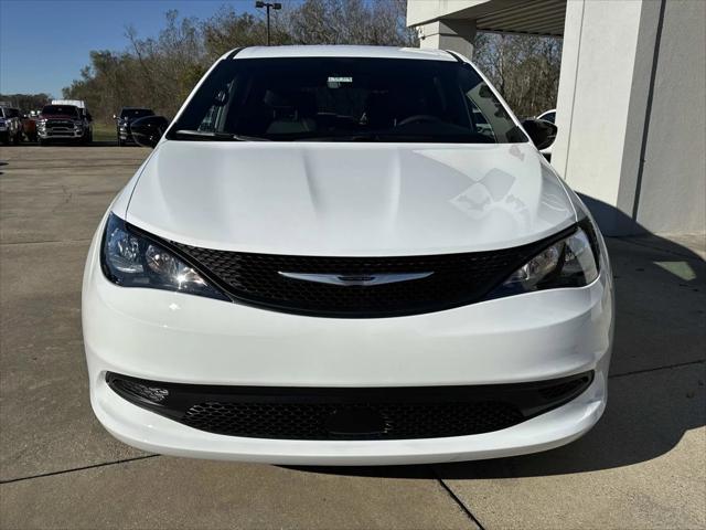 2026 Chrysler Voyager VOYAGER LX