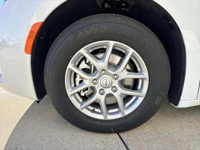 2026 Chrysler Voyager VOYAGER LX