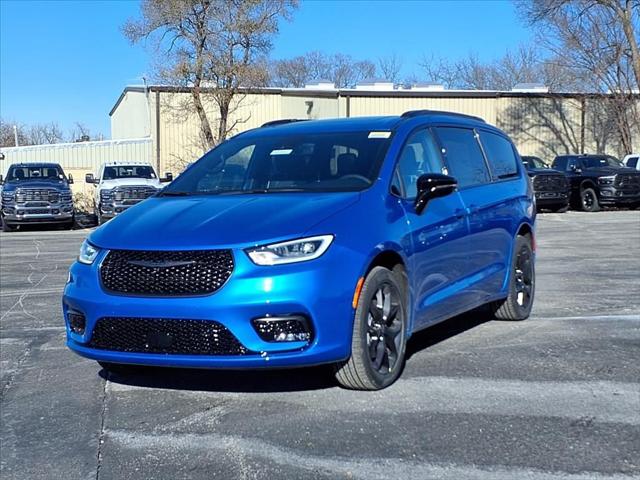 2026 Chrysler Pacifica PACIFICA LIMITED AWD