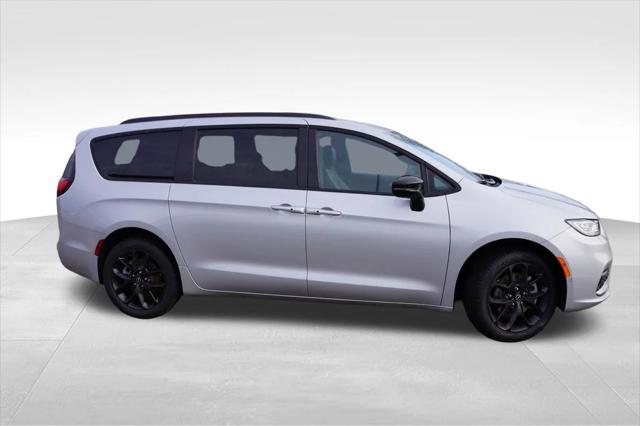 2026 Chrysler Pacifica PACIFICA LIMITED AWD