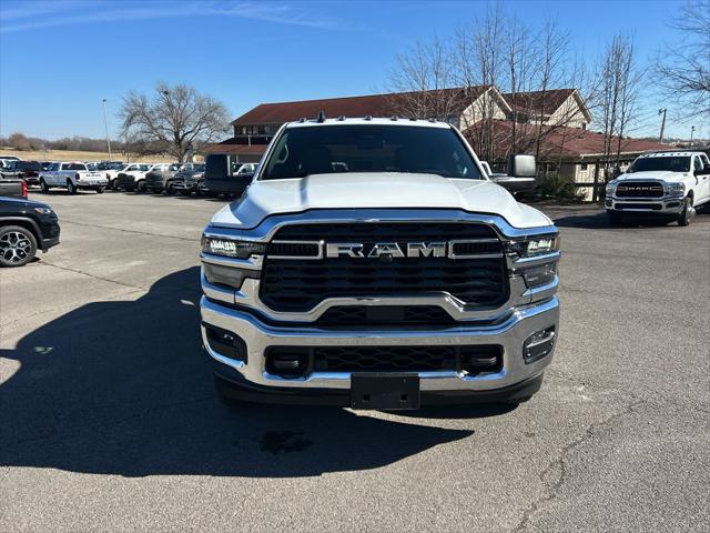 2026 RAM Ram 3500 RAM 3500 TRADESMAN CREW CAB 4X4 8 BOX
