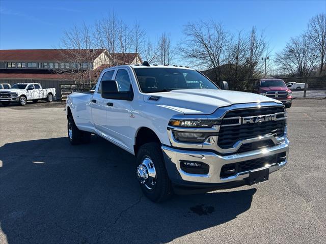 2026 RAM Ram 3500 RAM 3500 TRADESMAN CREW CAB 4X4 8 BOX