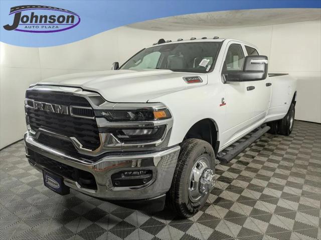 2026 RAM Ram 3500 RAM 3500 TRADESMAN CREW CAB 4X4 8 BOX