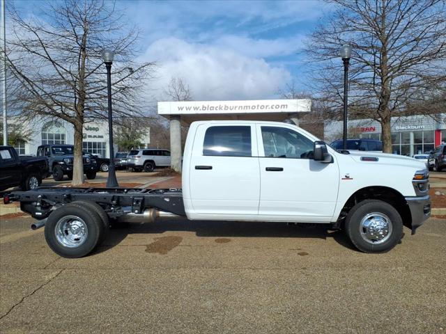 2026 RAM Ram 3500 Chassis Cab RAM 3500 TRADESMAN CREW CAB CHASSIS 4X4 60 CA