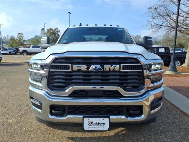 2026 RAM Ram 3500 Chassis Cab RAM 3500 TRADESMAN CREW CAB CHASSIS 4X4 60 CA