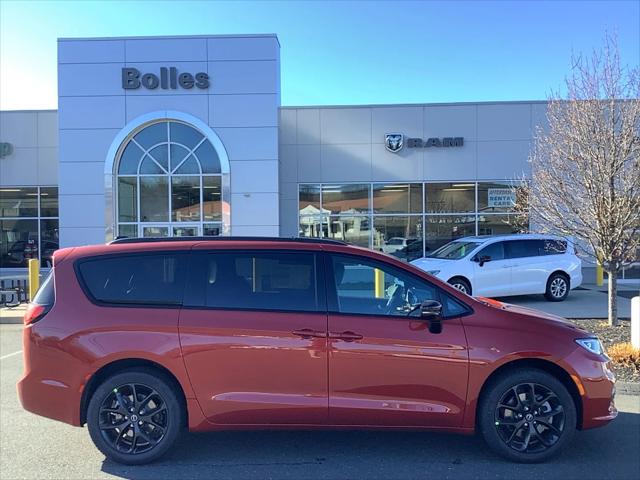 2026 Chrysler Pacifica PACIFICA SELECT AWD