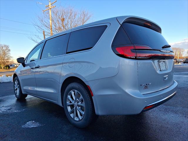 2026 Chrysler Pacifica PACIFICA SELECT AWD