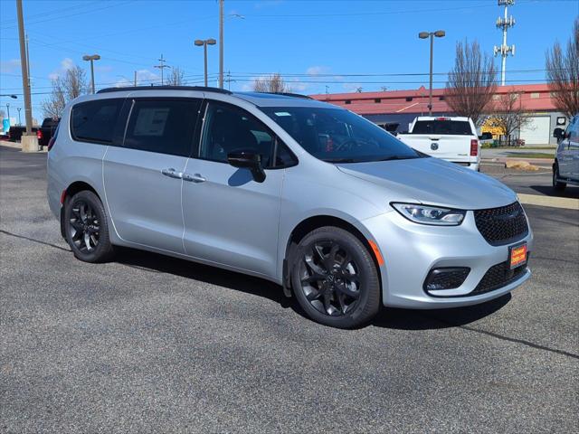2026 Chrysler Pacifica PACIFICA SELECT AWD