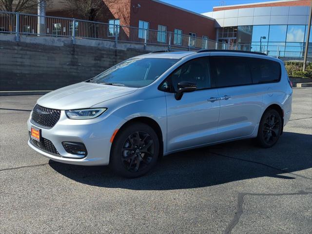 2026 Chrysler Pacifica PACIFICA SELECT AWD