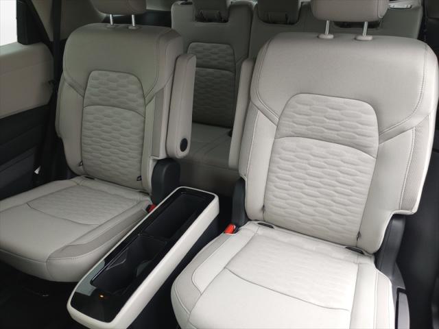 2025 Nissan Pathfinder SV FWD