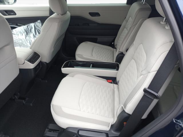 2025 Nissan Pathfinder SV FWD