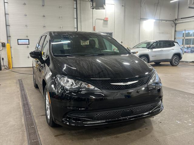 2025 Chrysler Voyager LX 2025 Chrysler Voyager LX