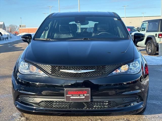 2025 Chrysler Voyager LX 2025 Chrysler Voyager LX