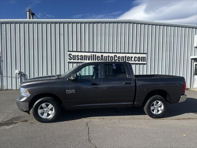 2022 RAM 1500 Classic SLT Crew Cab 4x4 57 Box 2022 RAM 1500 Classic SLT Crew Cab 4x4 57 Box
