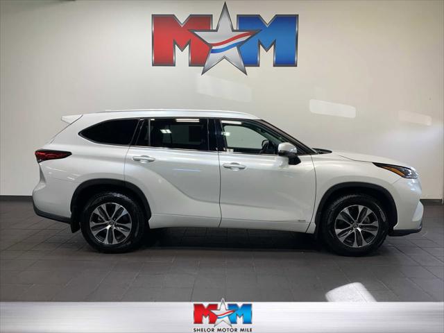 2022 Toyota Highlander Hybrid XLE 2022 Toyota Highlander Hybrid XLE