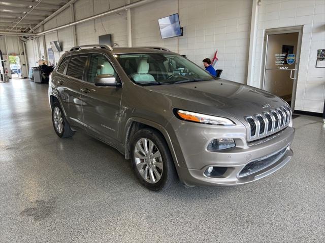 2016 Jeep Cherokee Overland 2016 Jeep Cherokee Overland