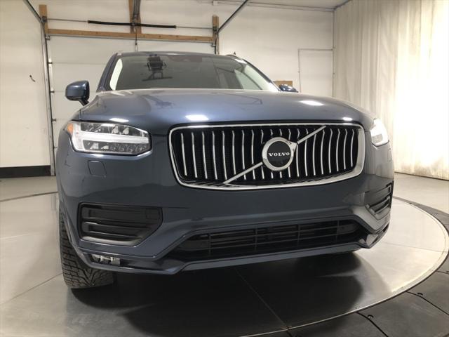 2022 Volvo XC90 T6 Momentum 7 Passenger 2022 Volvo XC90 T6 Momentum 7 Passenger