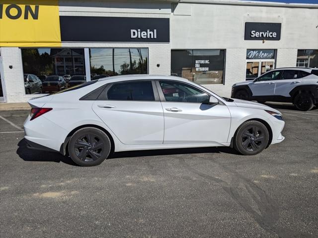 2022 Hyundai Elantra SEL 2022 Hyundai Elantra SEL