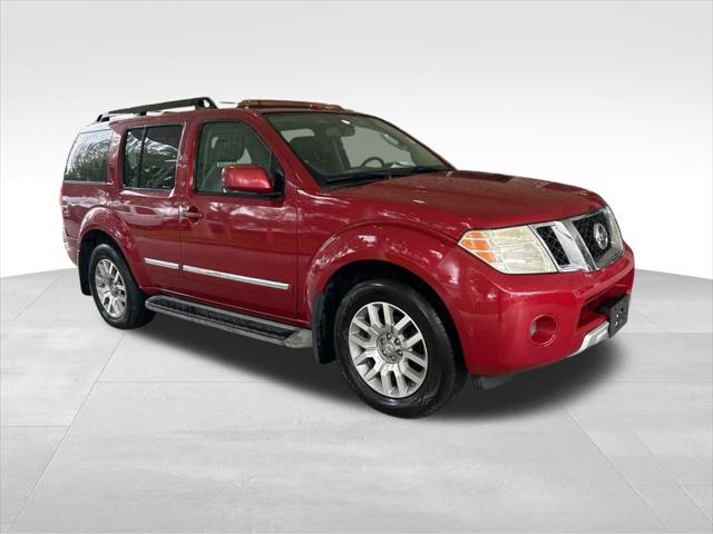 2010 Nissan Pathfinder LE 2010 Nissan Pathfinder LE