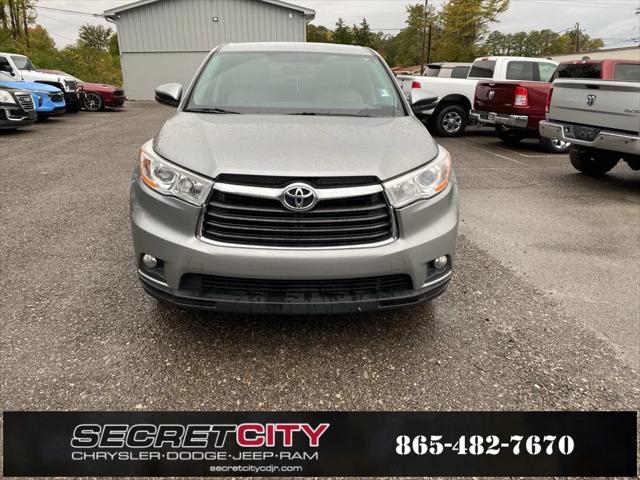 2015 Toyota Highlander LE Plus V6 2015 Toyota Highlander LE Plus V6