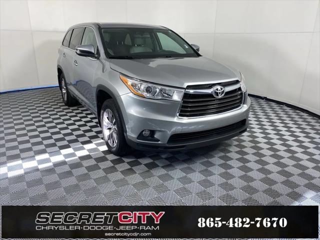 2015 Toyota Highlander LE Plus V6 2015 Toyota Highlander LE Plus V6