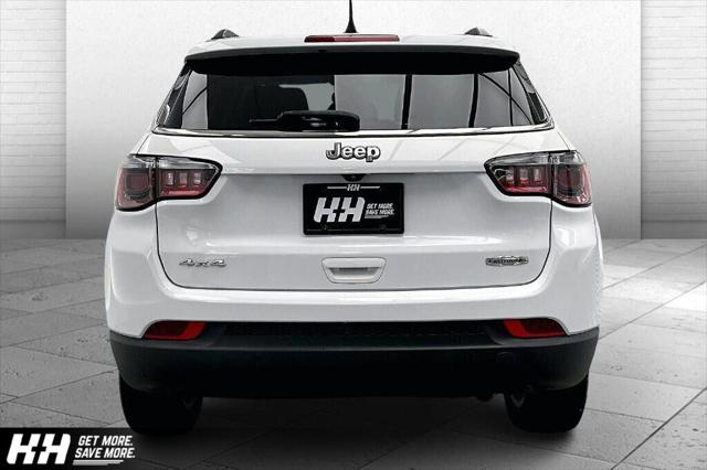 2022 Jeep Compass Latitude Lux 4x4 2022 Jeep Compass Latitude Lux 4x4