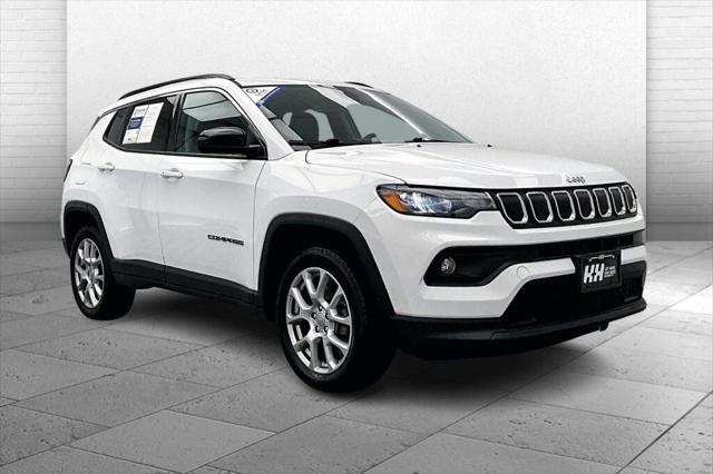 2022 Jeep Compass Latitude Lux 4x4 2022 Jeep Compass Latitude Lux 4x4