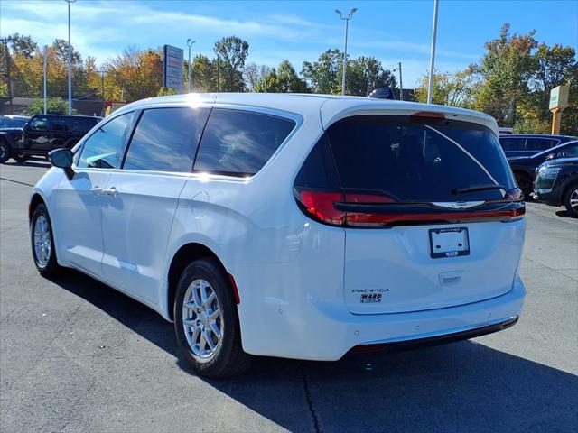 2025 Chrysler Pacifica PACIFICA SELECT