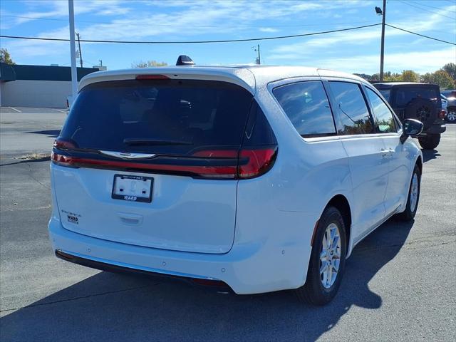 2025 Chrysler Pacifica PACIFICA SELECT