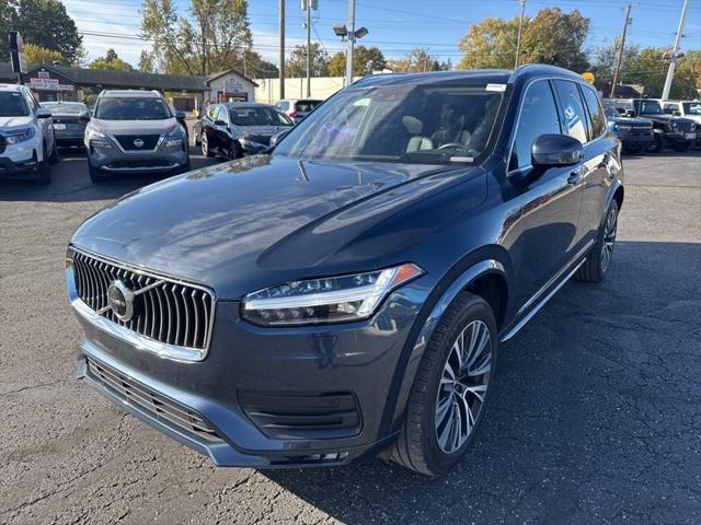 2022 Volvo XC90 T6 Momentum 7 Passenger 2022 Volvo XC90 T6 Momentum 7 Passenger