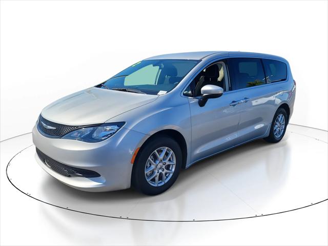 2022 Chrysler Voyager LX 2022 Chrysler Voyager LX