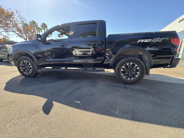 2023 Nissan TITAN Crew Cab PRO-4X 4x4 2023 Nissan TITAN Crew Cab PRO-4X 4x4