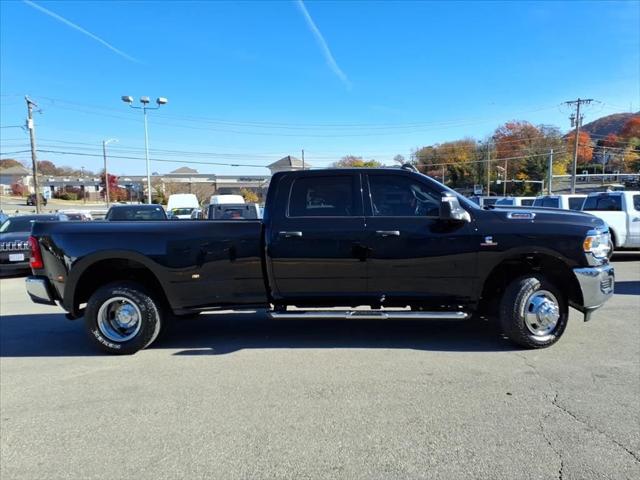 2024 RAM 3500 Tradesman Crew Cab 4x4 8 Box