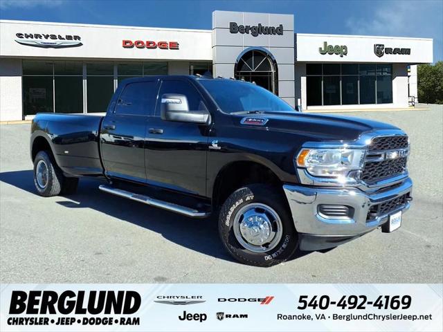 2024 RAM 3500 Tradesman Crew Cab 4x4 8 Box