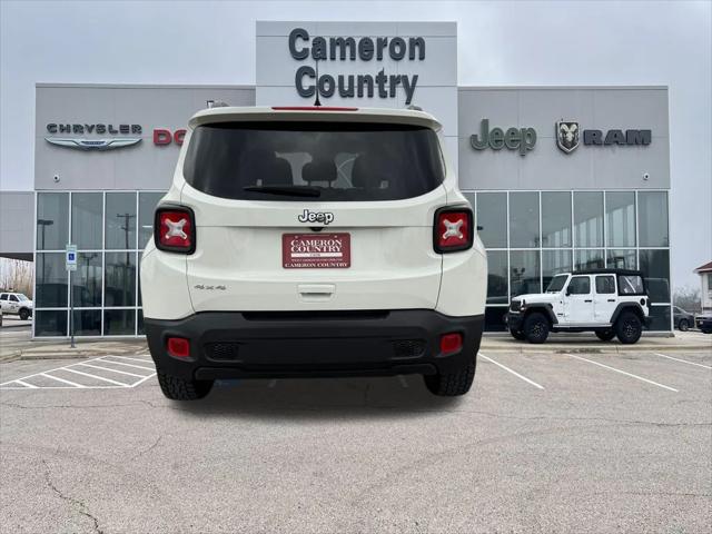 2023 Jeep Renegade Latitude 4x4 2023 Jeep Renegade Latitude 4x4
