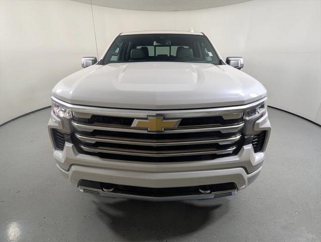 2022 Chevrolet Silverado 1500 2WD Crew Cab Short Bed High Country 2022 Chevrolet Silverado 1500 2WD Crew Cab Short Bed High Country