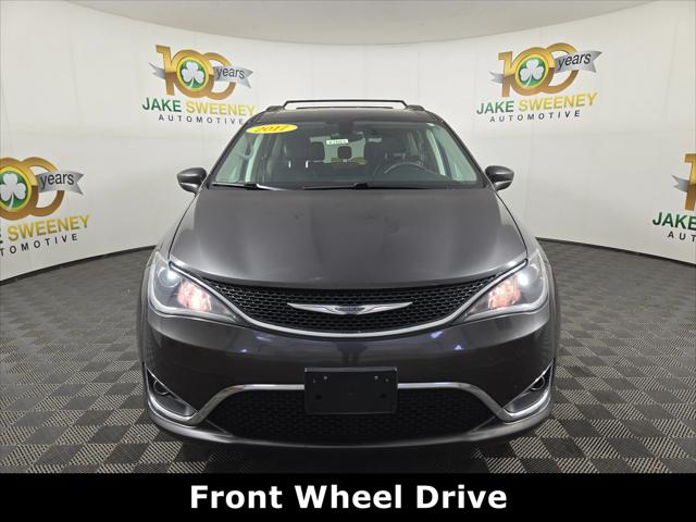 2017 Chrysler Pacifica Touring-L 2017 Chrysler Pacifica Touring-L