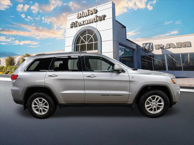 2019 Jeep Grand Cherokee Laredo E 4x4 2019 Jeep Grand Cherokee Laredo E 4x4