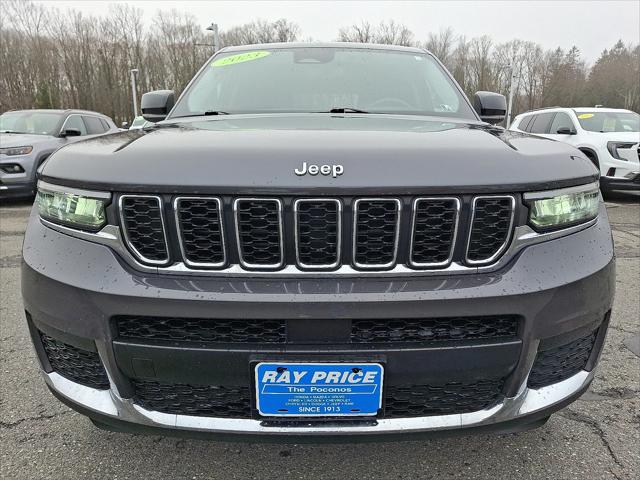 2023 Jeep Grand Cherokee L Laredo 4x4 2023 Jeep Grand Cherokee L Laredo 4x4
