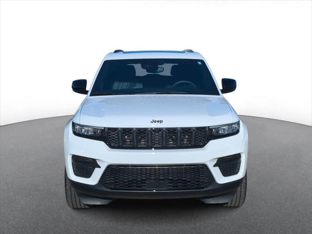 2023 Jeep Grand Cherokee Altitude 4x4 2023 Jeep Grand Cherokee Altitude 4x4