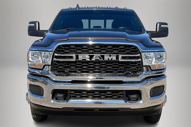 2024 RAM 3500 Tradesman Crew Cab 4x4 8 Box 2024 RAM 3500 Tradesman Crew Cab 4x4 8 Box