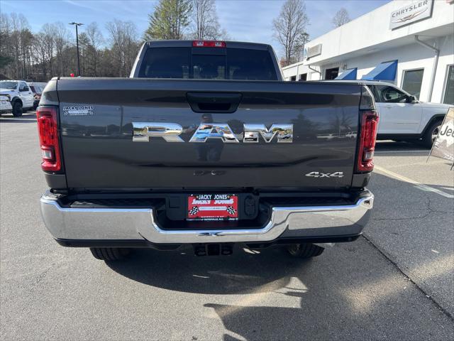 2025 RAM 2500 Tradesman Crew Cab 4x4 64 Box
