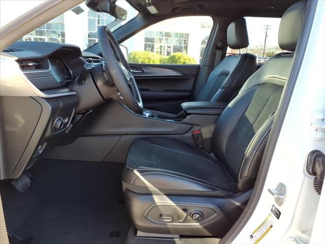 2025 Jeep Grand Cherokee GRAND CHEROKEE L ALTITUDE X 4X2