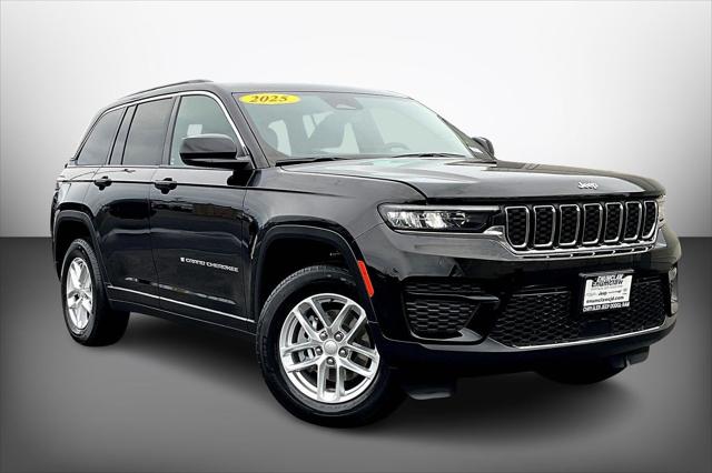2025 Jeep Grand Cherokee Laredo X 4x4 2025 Jeep Grand Cherokee Laredo X 4x4