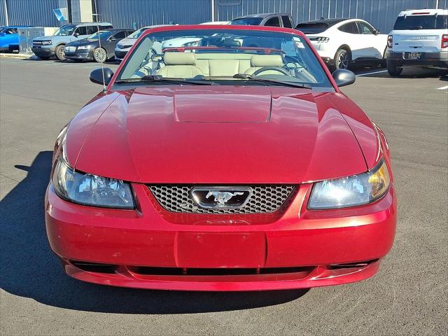 2004 Ford Mustang Deluxe 2004 Ford Mustang Deluxe