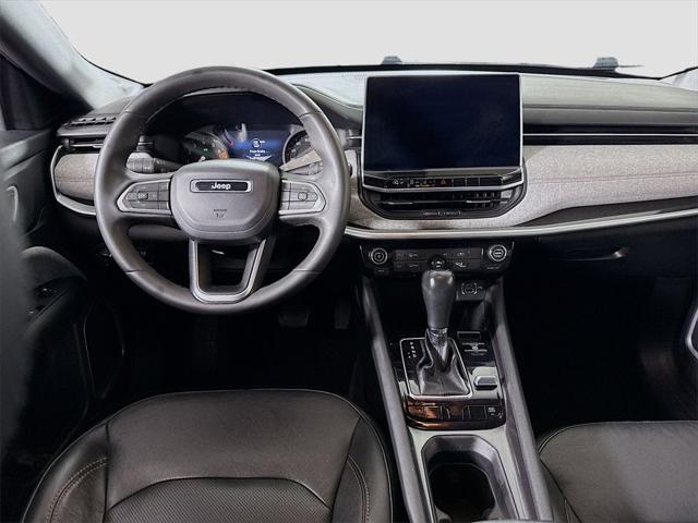 2023 Jeep Compass Latitude Lux FWD