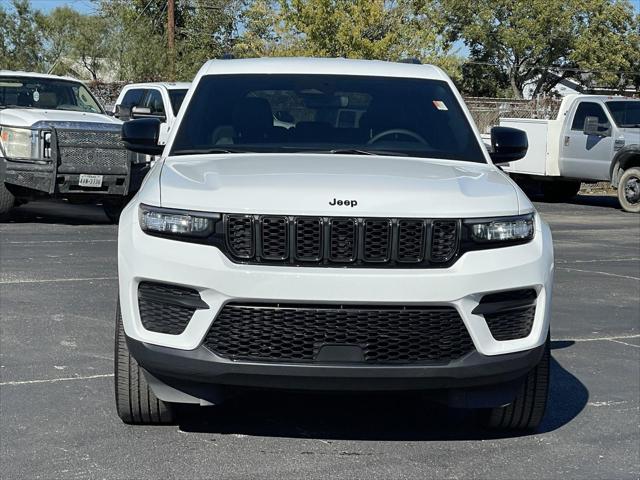2024 Jeep Grand Cherokee Altitude 4x4 2024 Jeep Grand Cherokee Altitude 4x4