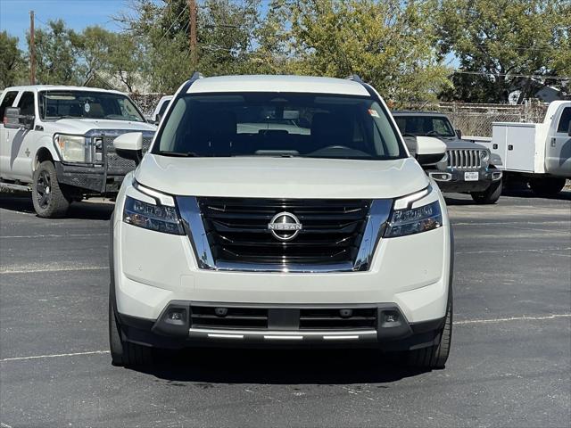 2023 Nissan Pathfinder SL FWD
