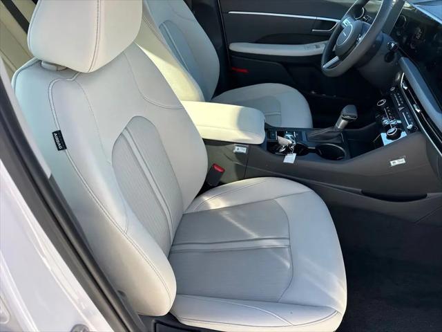 2025 Hyundai Sonata SE