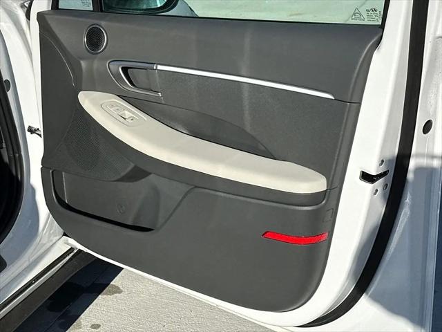 2025 Hyundai Sonata SE